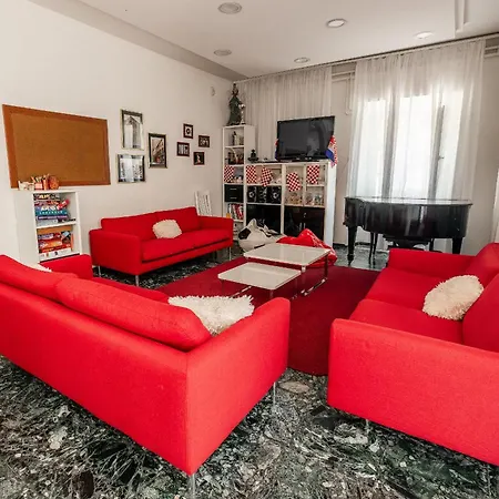 אכסניה The Old Town Hostel-villa Gradac *