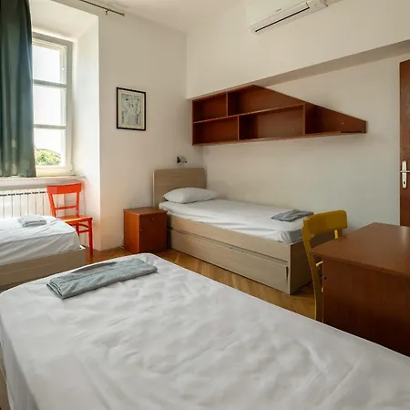 The Old Town Hostel-villa Gradac
