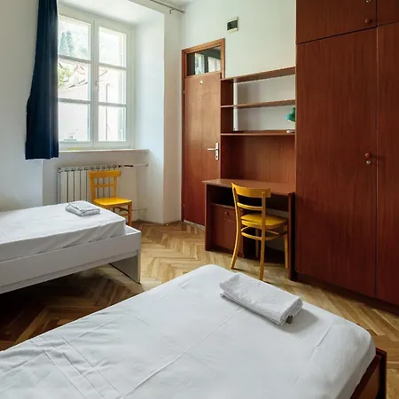 The Old Town Hostel-villa Gradac דוברובניק