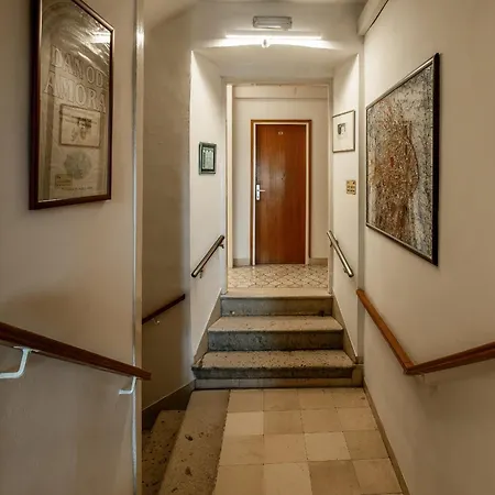 The Old Town Hostel-villa Gradac * דוברובניק